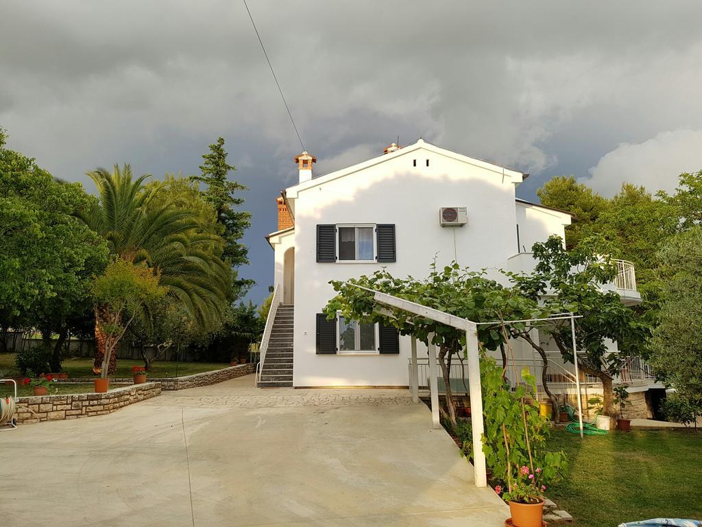Villa Rosa With Yard And Children'S Playground Tar-Vabriga 外观 照片