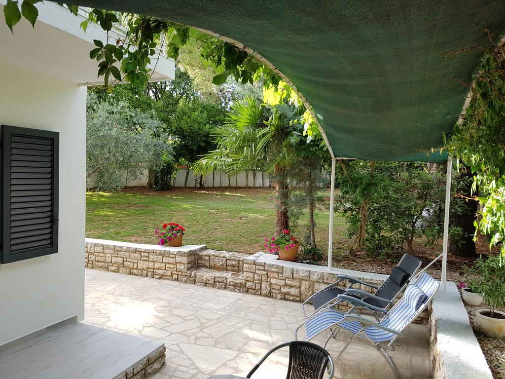Villa Rosa With Yard And Children'S Playground Tar-Vabriga 外观 照片